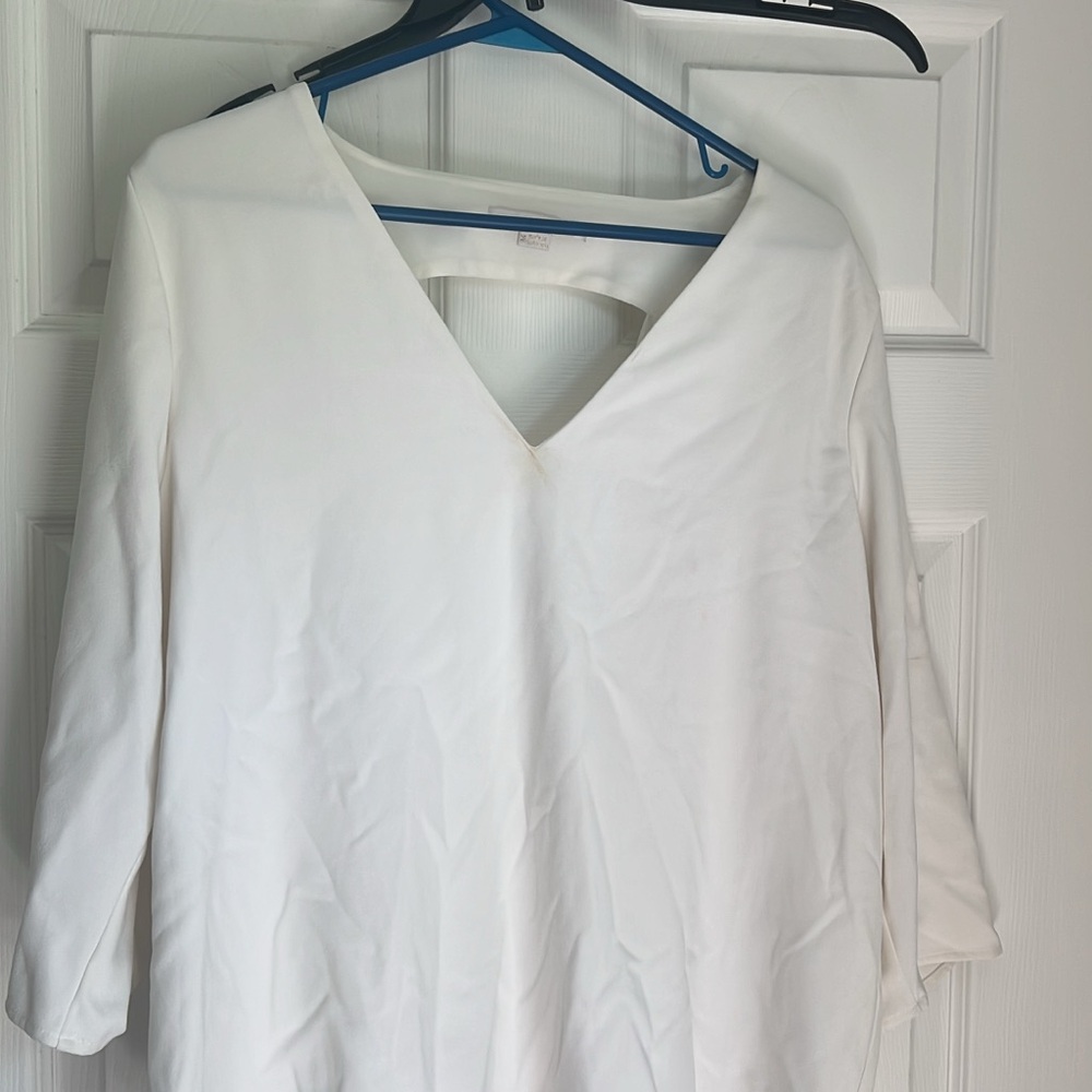 Elegant White V-Neck Women's Top